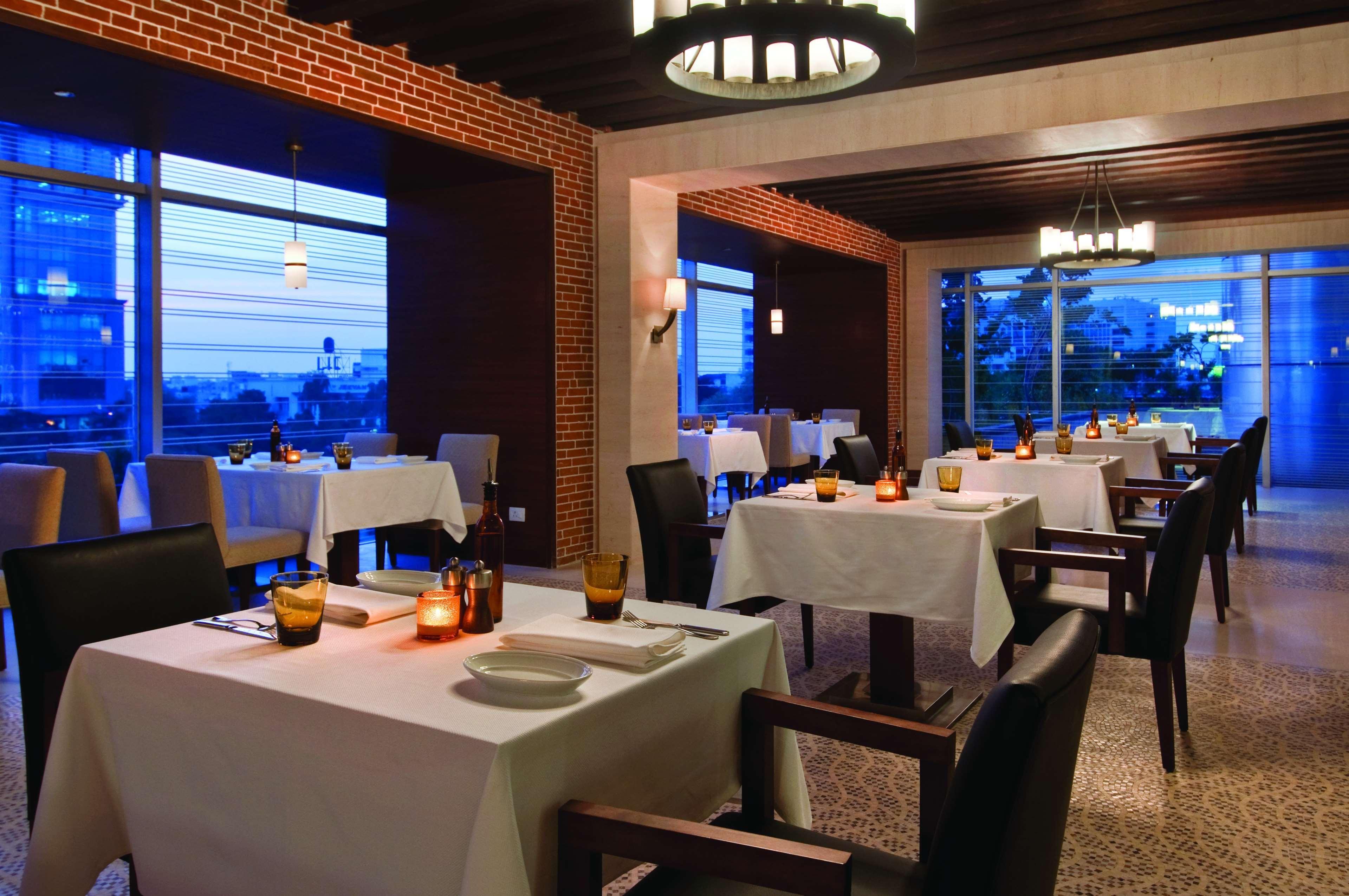 Hyatt Regency Chennai Hotel Exterior photo The restaurant